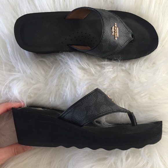 coach janice flip flops
